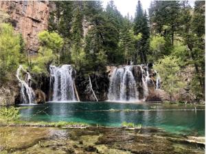 Million Dollar Creekside Treehouse Hottub Rafting Hiking Fishing and Mins to Glenwood and Hotsprings