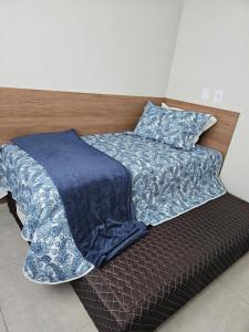 Apartamento inteiro, ar-condicionado e vaga de garagem