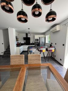 Villas Villa Moderne avec Piscine - proche Montpellier : photos des chambres