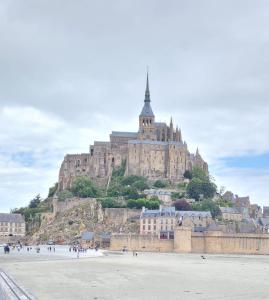 B&B / Chambres d'hotes Chambre Mer-veille proche Mont Saint Michel : photos des chambres