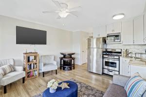 Partial Oceanfront Paradise Seaside Villa Balcony Views