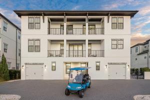 Emerald Palace by Travel Life Vacations