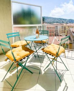 Risso - charming one bedroom with a balcony