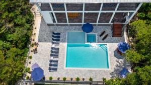 Island Oasis by Travel Life Vacations