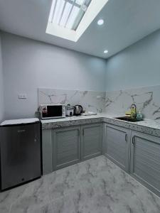 Unit 5 - Cabanatuan Citys Best Bed and Breakfast Place
