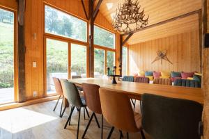 Chalets Aux Sources - 14 personnes - sauna & jacuzzi : photos des chambres