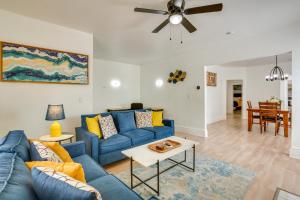 Modern 2BR Kansas City Condo Near Downtown