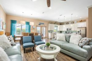 Sun Kissd by Travel Life Vacations