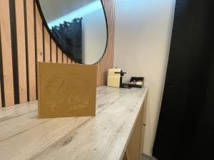 Appartements Parisian Apartment - Paris 10 min - RER A - 3P : photos des chambres