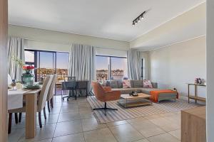 Luxury lagoon at Munyaka