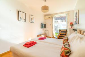 LV Premier Baixa PR2 Elevator, City view, Balcony