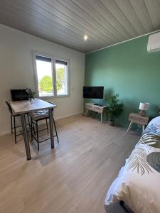 Charmant studio proche A75