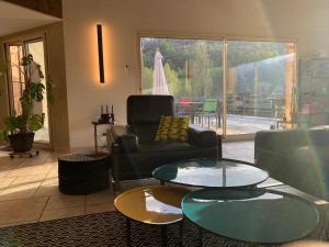 Grande maison, calme et montagnes