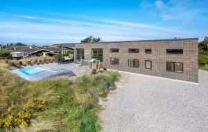 Gorgeous Home In Ringkøbing With Sauna