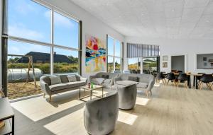 Gorgeous Home In Ringkøbing With Sauna