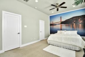 AMAZING ROOFTOP DOWNTOWN SKYLINE Views