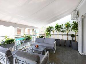 Pagrati Top floor Αpartment