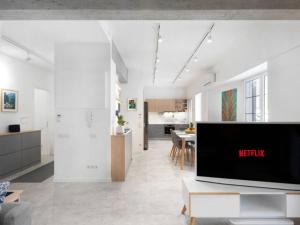 Pagrati Top floor Αpartment