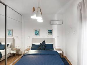 Pagrati Top floor Αpartment