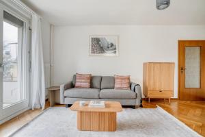 Blossom Suite Zürich 90 qm 3 Schlafzimmer Balkon & voll ausgestattete Küche