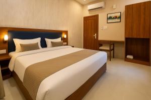 Hotel Mumbai House-LIG Behind CHL Hospital