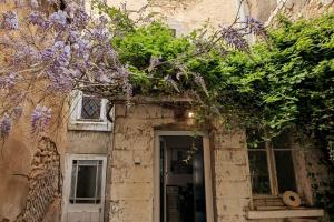 Le St-Hilaire, House in the city center with patio with parking
