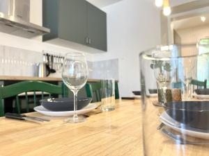 Villas Le St-Hilaire, House in the city center with patio with parking : photos des chambres