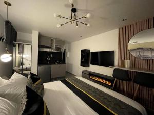 Parisian Apartment - Paris 10 min - RER A - 3P