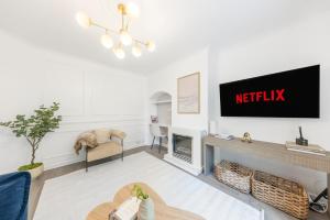 Modern 2-Bedroom Home in Bromley