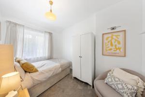 Modern 2-Bedroom Home in Bromley