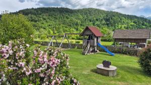 Apartments Čebelica 