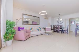 Amplio apartamento frente al mar