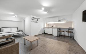 1 Bedroom Stunning Apartment In Vodice 