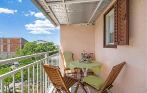 Cozy Apartment In Zaton With Wifi