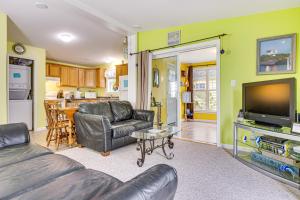 1 Mi to Beach Cottage with Pool Access in Wells - 3hvězdičkové hotely ve městě Wells