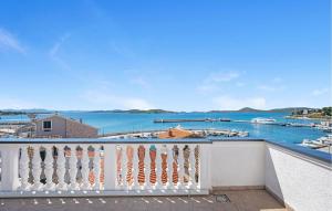 1 Bedroom Nice Apartment In Vodice 