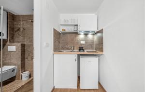 1 Bedroom Nice Apartment In Vodice