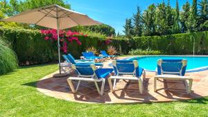 XPCE Artola Playa - Villa de Lujo con pista de padel privada y piscina