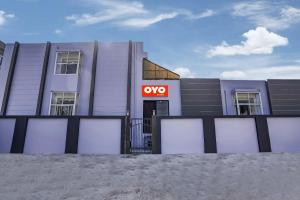 OYO Flagship Mt Stays 1