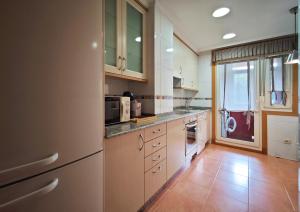 Desconectaengalicia Miraflores con piscina y vistas al mar