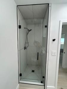 MB Modern Sand Section Sea View