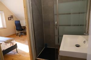 Appartements Cocon lumineux 2Pers wificentre : photos des chambres