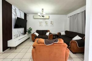 Disfruta de amplia casa familiar en Mazatlán con alberca