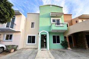 Disfruta de amplia casa familiar en Mazatlán con alberca