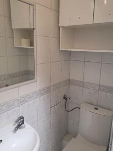 Apartment near bathrooms park