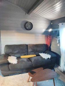 Chalets Chalet cosy 300 metres du lac : photos des chambres