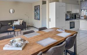 3 Bedroom Cozy Home In Lemmer