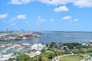 MVR - Breathtaking Bay Views from Your Balcony