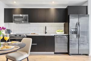 MVR - Breathtaking Bay Views from Your Balcony