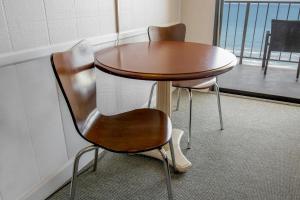 Beaches and Dreams 4th Flr Oceanfront Room